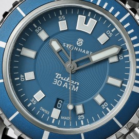 Triton 30 ATM Blau