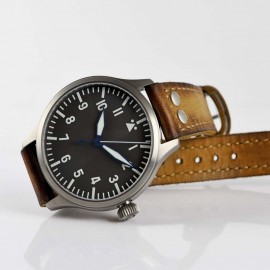 Nav B-Uhr 44 Titan A Muster Zentralsekunde