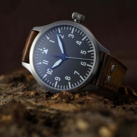 Nav B-Uhr 44 Titan A Muster Zentralsekunde